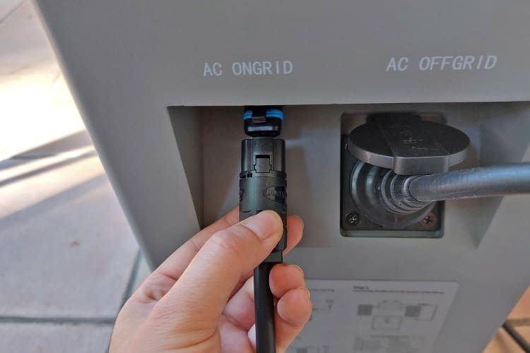 Mit unseren Tipps kann jeder seinen Stromspeicher einfach selbst anschließen