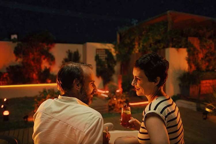 Mit Philips Hue Leuchtmitteln lässt sich eine romantische Atmosphäre zaubern