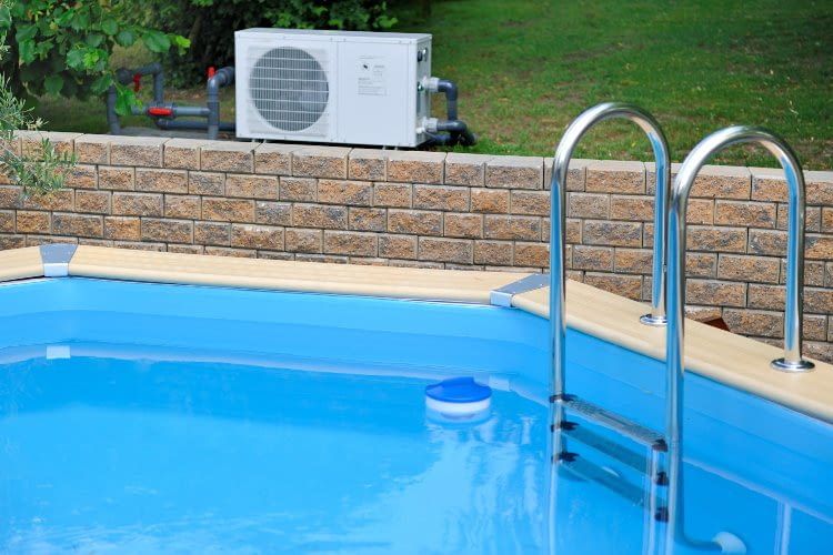 Mit Pool Wärmepumpen lässt sich die Badesaison verlängern