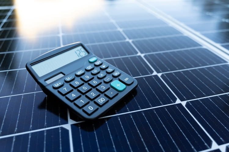 Mit dem richtigen Online-Tool lassen sich Solarstrom-Erträge gut kalkulieren