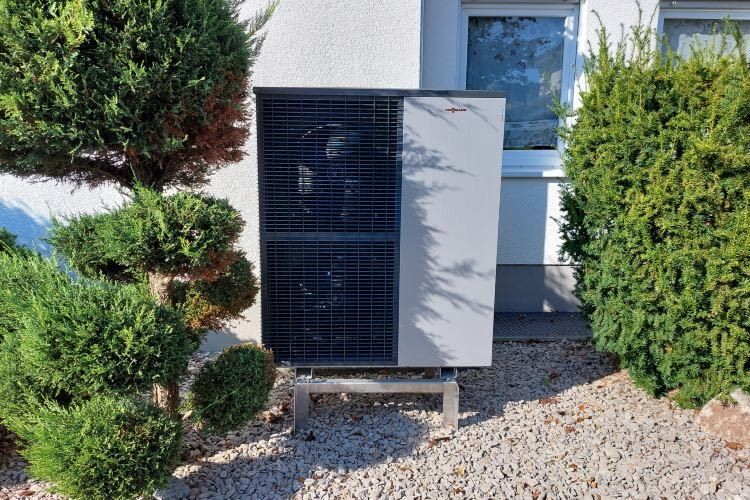 Bei dieser Art der Wärmepumpe ist auch eine Innenaufstellung möglich