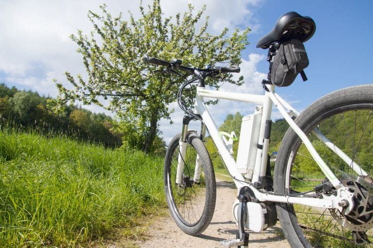 Je nach Typ und Kapazität des Akkus können die Preise sehr variieren. Vergleichen lohnt sich