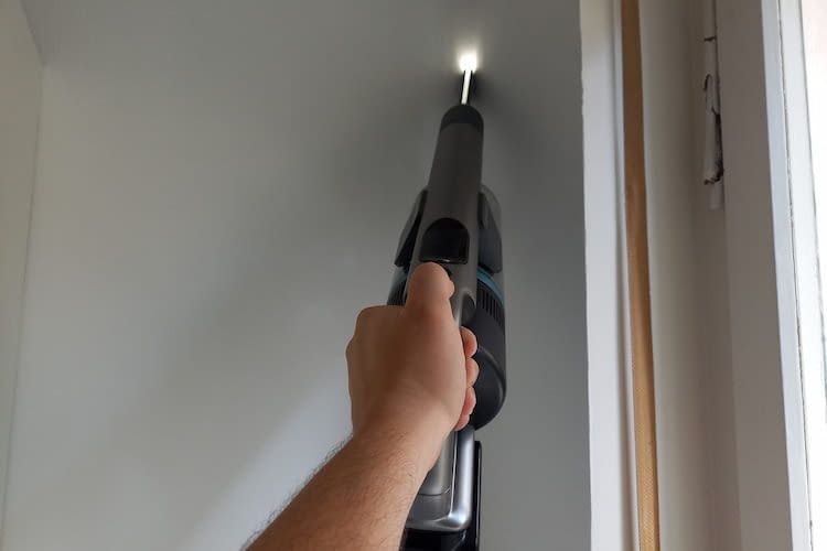 Als Handstaubsauger ist das Gerät sehr leicht und handlich.