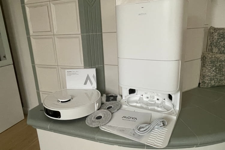 Der Lieferumfang beim MOVA E40 Ultra ist überschaubar