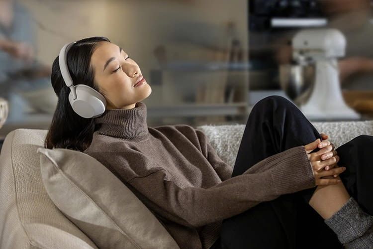 Die Sony WH-1000XM5 Kopfhörer sind extra für die Alexa Nutzung optimiert