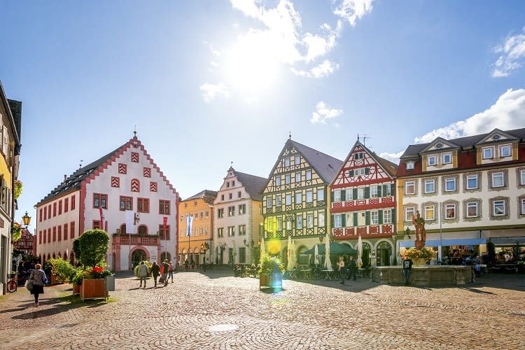 Eine Photovoltaik Anlage mit oder ohne Speicher in Bad Mergentheim installieren