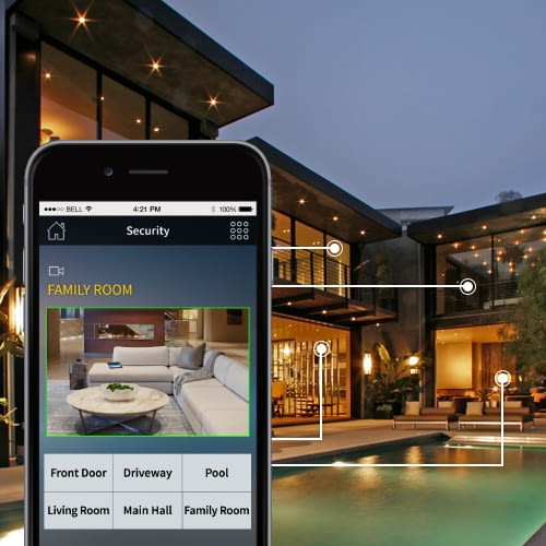 Die Crestron Smartphone-App ermöglicht auch von unterwegs die Kontrolle über die Haustechnik