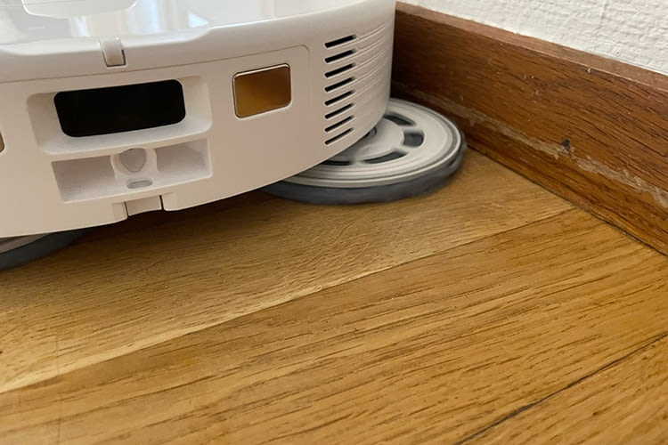 Im Wischroboter Test reinigten Modelle mit ausfahrbaren Mops gründlich