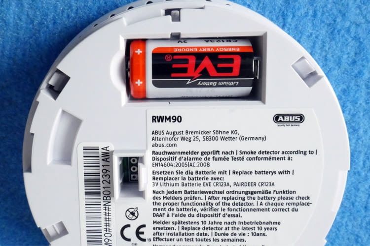 Bei diesem Rauchmelder lässt sich die Batterie wechseln