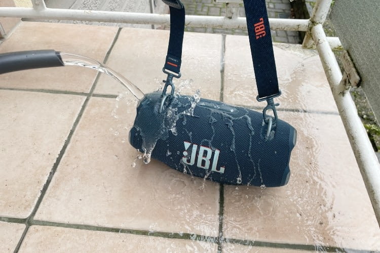 DER JBL XTREME 4 hat unsere Tests gut überstanden