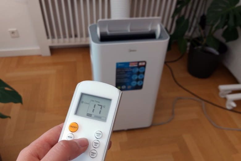 Eine Fernbedienung eignet sich z. B. gut für Senioren ohne Smartphone