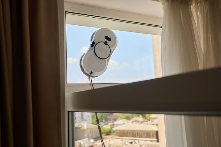 Immer mehr Fensterreinigungsroboter sind App-steuerbar