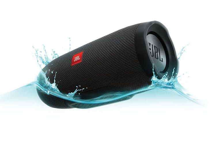 JBL Charge 3 Bluetooth-Lautsprecher: Portabler Begleiter zu Wasser und zu Land