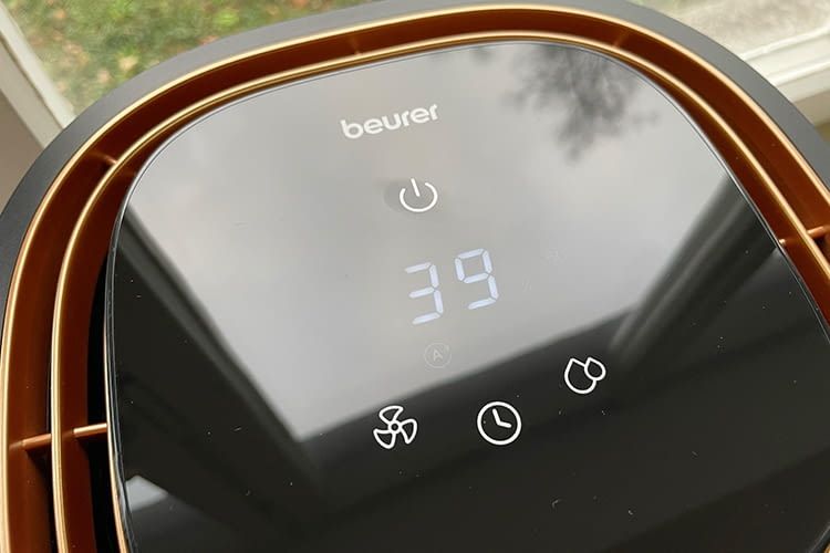Das LED Display zeigte die Luftfeuchte an