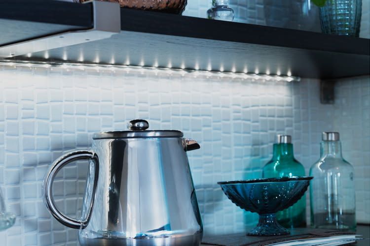Mit einem IKEA-Transformator lässt sich zum Beispiel die Küche smart beleuchten