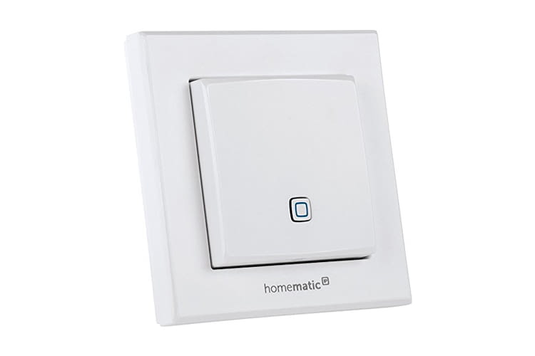 Der Homematic IP Temperatur- und Luftfeuchtigkeitssensor ist flexibel platzierbar
