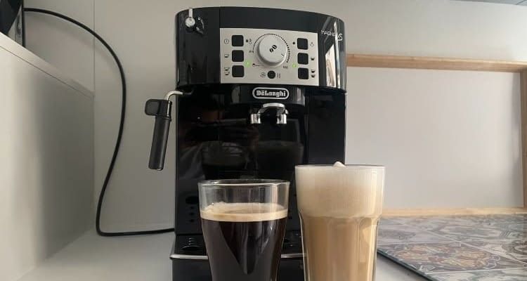 Wir haben den De'Longhi Magnifica S Kaffeevollautomat getestet