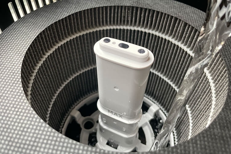 Der HEPA-Filter musste zu Beginn 30 Minuten in Wasser einweichen