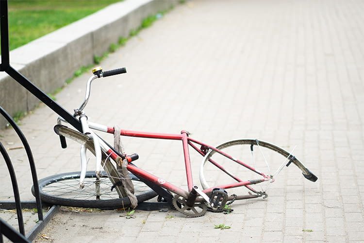 Spezielle Fahrradversicherungen decken auch Schäden durch Vandalismus ab