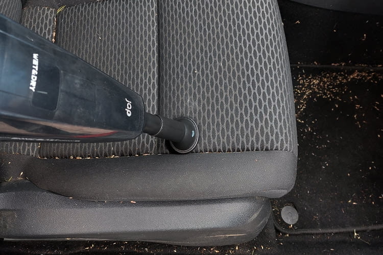 Selbst bei stark verschmutzen Autositzen konnte Tornado S3 punkten
