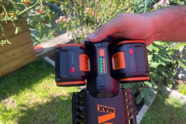 Der WG186E Rasentrimmer ist mit den Worx PowerShare Akkus kompatibel