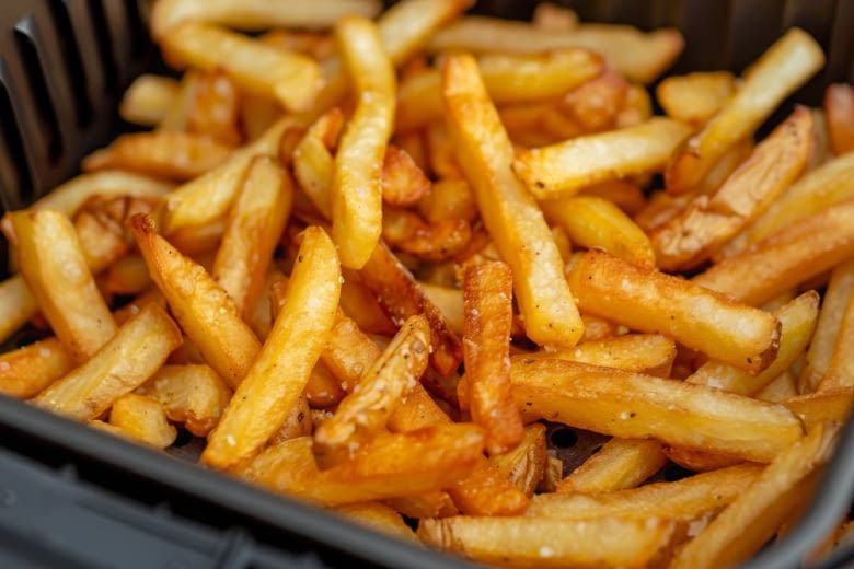 Tiefkühl-Pommes liefern oft sehr gut Frittierergebnisse