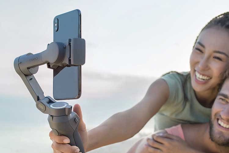Die Umschaltung zwischen Haupt- und Selfie-Kamera erfolgt einfach über die Trigger-Taste