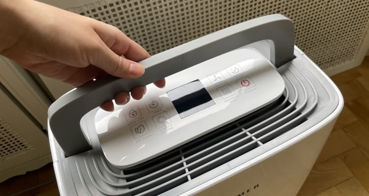 Der Klamer Luftentfeuchter zeigte sich im Test besonders effizient