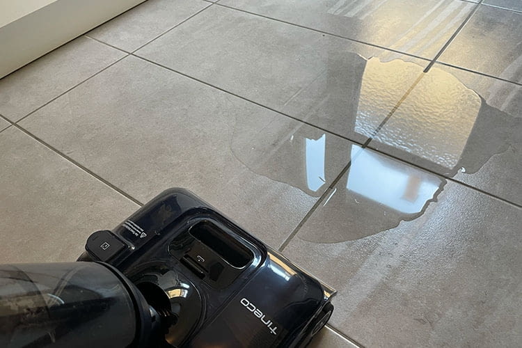 Der Tineco Floor One S7 Stretch ist fast Wischsauger Testsieger geworden