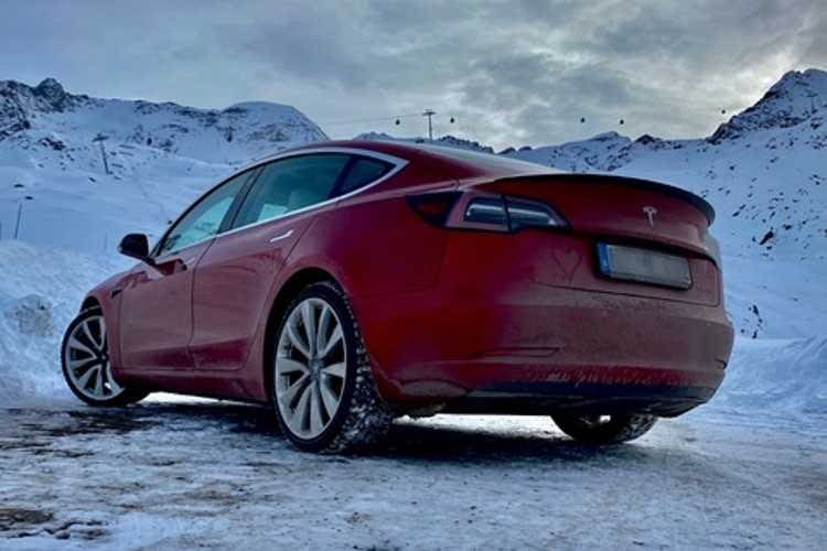 Auch bei -20 Grad lief der Tesla Model 3 im Test noch problemlos