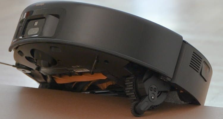 Der Mova Z60 kann sich sehr weit aufbocken und so Kanten von fast 80 Millimeter überwinden