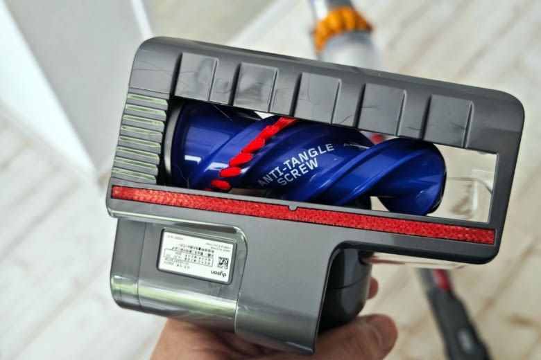 Die Bürste des Dyson V15 Detect ist speziell designt