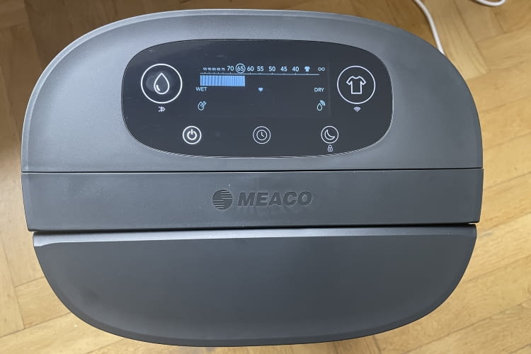 Das LCD-Display des neuen Meaco Luftentfeuchters war übersichtlich und modern gestaltet