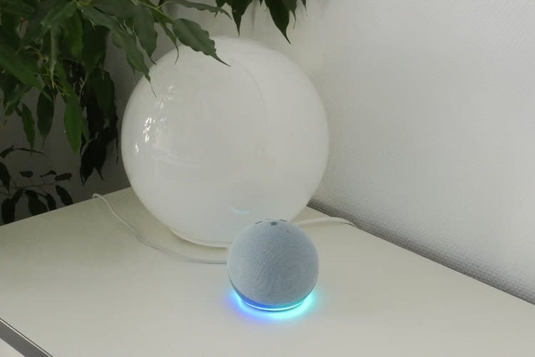 Der Platzbedarf dieses Smart Speaker ist äußerst gering