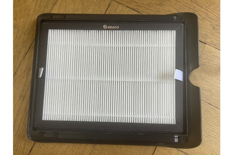 Der hochwertige HEPA-Filter war in unserem Test einfach einzusetzen