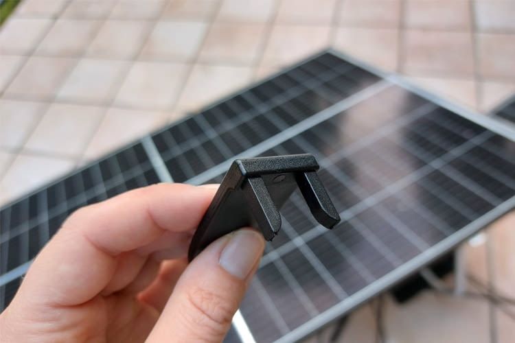 Mit diesem Tool lassen sich alle Stecker einfach wieder entfernen