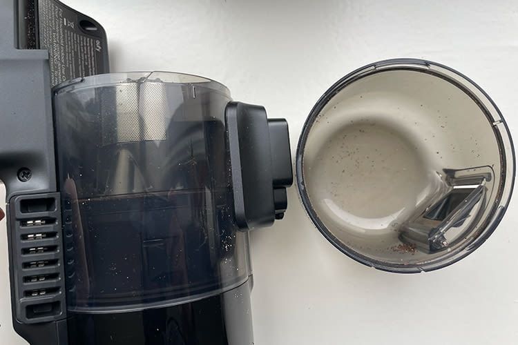 Im eufy E20 Test funktionierte die Absaugstation extrem gut