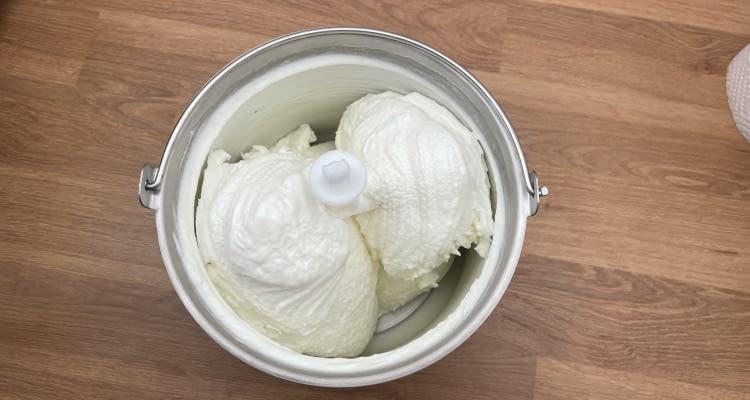 Der fertige Frozen Yoghurt hatte die perfekte Konsistenz schon nach 40 Minuten