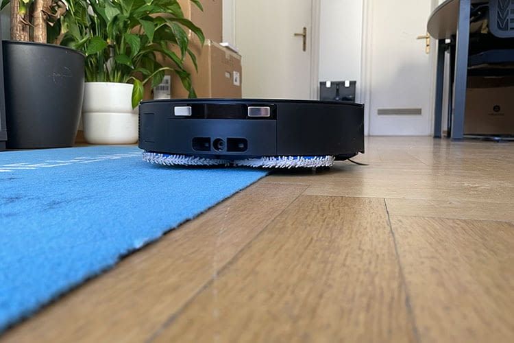 Die 18 Millimeter Hub des T50 reichen sogar für mitteldicke Teppiche aus