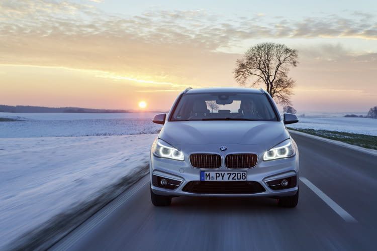 Das E-Auto von BMW mit Plug-in-Hybrid-Technologie kombiniert geschickt Vorteile des Verbrennungs- & Elektromotors