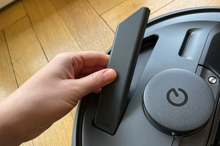 Die Fugendüse ist im eufy E20 Saugrovoter integriert
