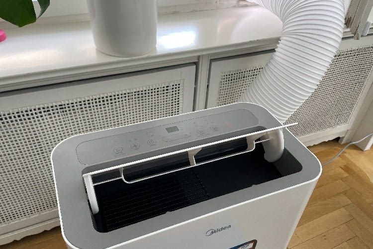 Die Luftöffnung öffnet und bewegt sich beim Einsatz der Ventilation