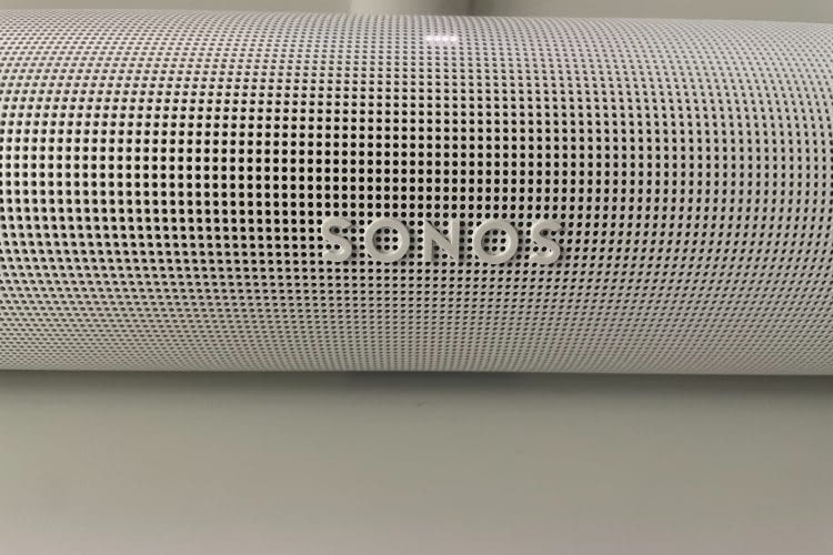 Wer eine einfache und hochwertige Lösung für seinen TV-Sound sucht, sollte auf die Sonos Arc Ultra setzen