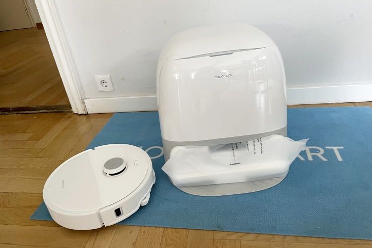 Roborock und Station waren dem Preis angemessen verpackt