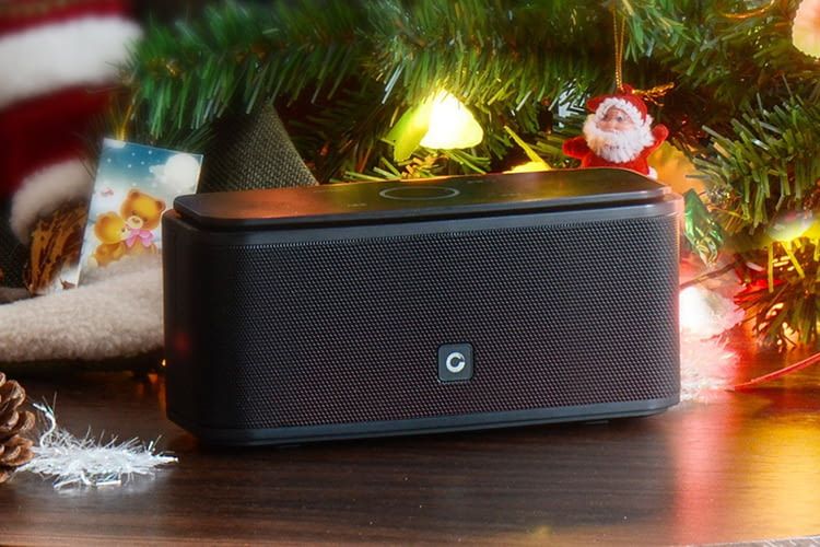Der mobile DOSS SoundBox Bluetooth-Lautsprecher ist ein tolles Geschenk für das diesjährige Weihnachtsfest