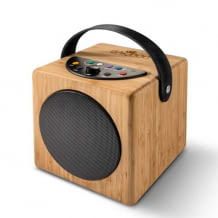 Tragbarer Kinder-Lautsprecher aus Holz. Inkl. Bluetooth, MP3-Player, USB Port und integrierter Aufnahmefunktion.