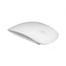 Stylische, wiederaufladbare Magic Mouse mit optimierter Unterseite für präzise Beweungen und weniger Widerstand. Mit komfortabler Multi-Touch-Oberfläche.