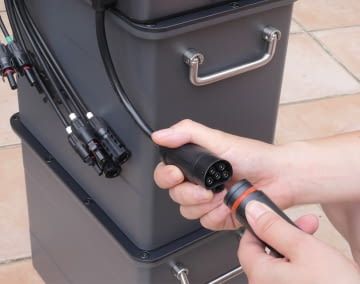 Mit unseren Tipps kann jeder seinen Stromspeicher einfach selbst anschließen