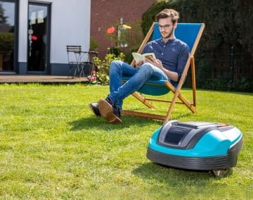 Rasenroboter sind meist sehr leise und unkompliziert