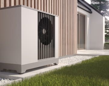 Eine Wärmepumpe kann in Kombination mit einer Wallbox Elektrofahrzeuge aufladen